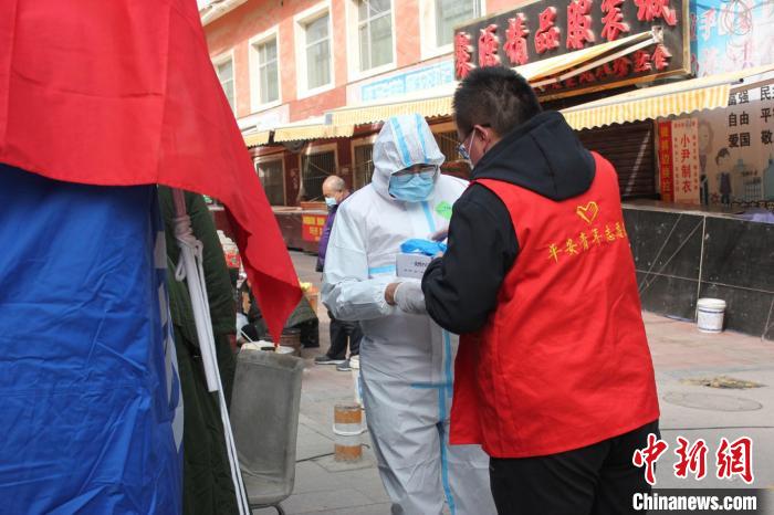 青海青年志愿者抗疫群像：是孩子是爱人也是父母